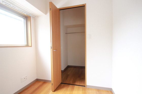 収納　※別室の写真です