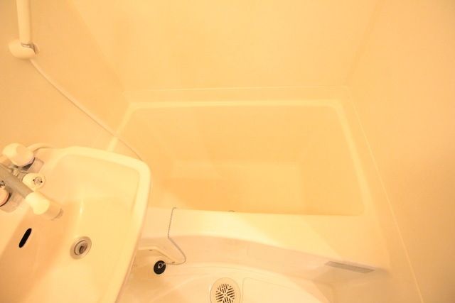 バス・シャワールーム　★綺麗な浴槽★