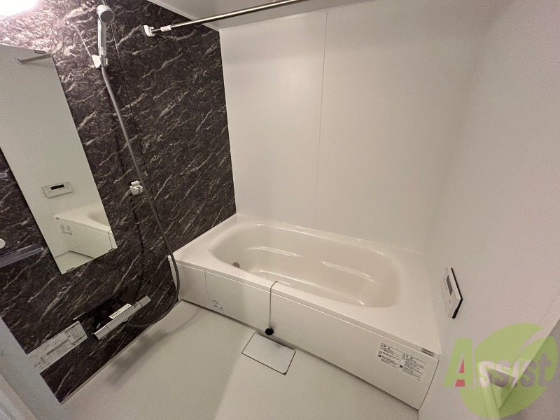 バス・シャワールーム　お風呂になります。一日の疲れを癒してくださいね。