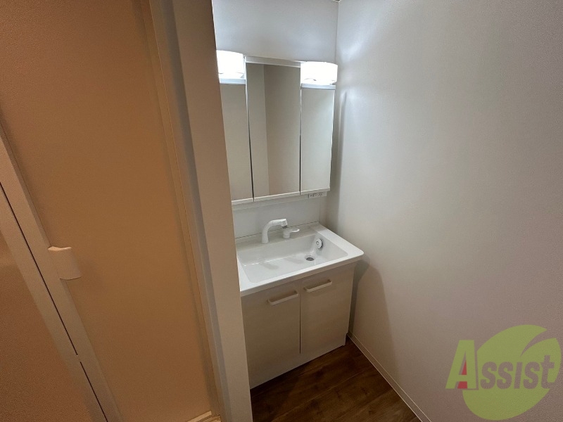 洗面設備　シャンプードレッサーで身支度もラクラクです！