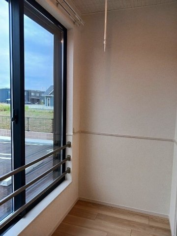 バルコニー　【センターロードVI】ＰＭ2.5や黄砂の汚染、防犯対策にサンル