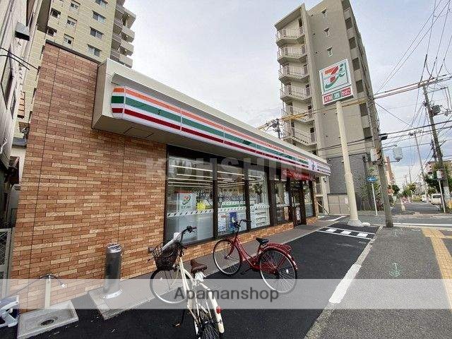 コンビニ　セブンイレブン（コンビニ）まで291m