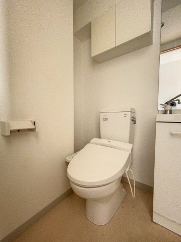 トイレ　清潔感のあるトイレです