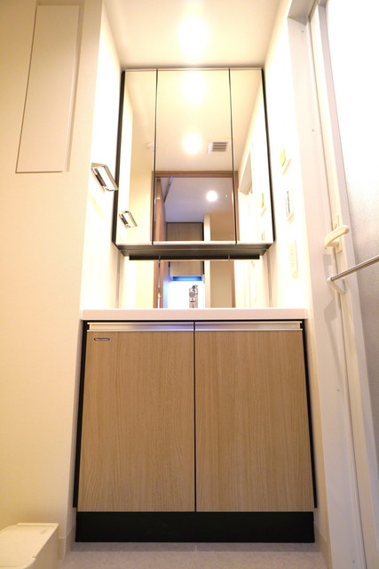 洗面設備　※写真は同タイプ住戸です。