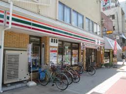 コンビニ　セブンイレブン 大阪市岡元町1丁目店（コンビニ）まで734m