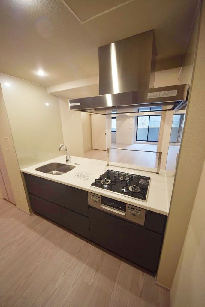 キッチン　写真は同タイプ住居です。