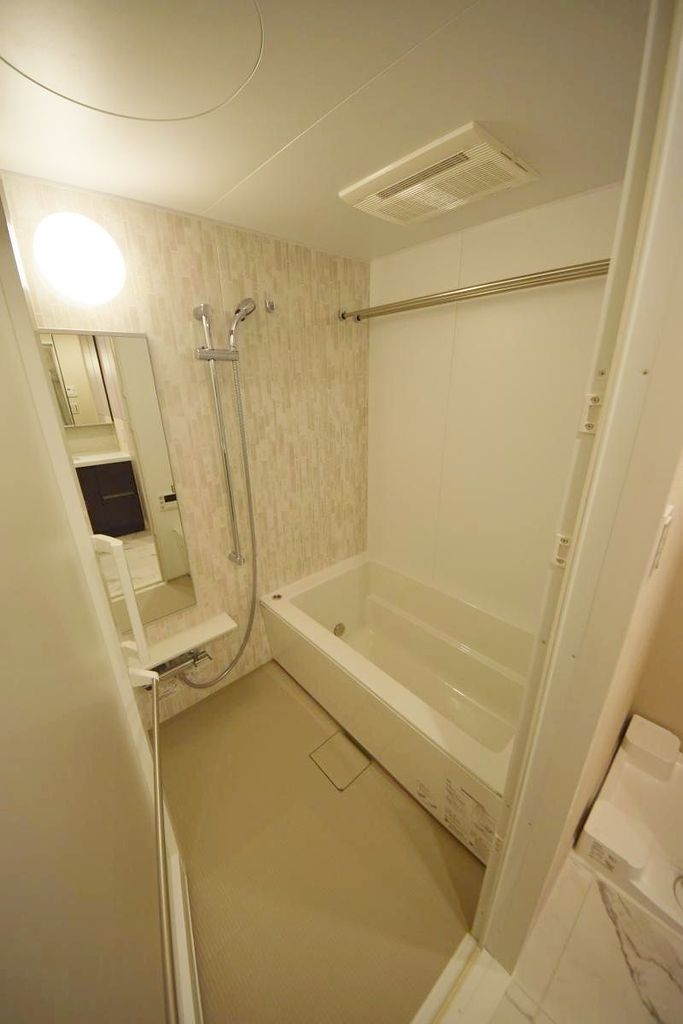 バス・シャワールーム　写真は同タイプ住居です。