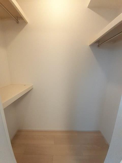 収納　ウォークインクローゼット