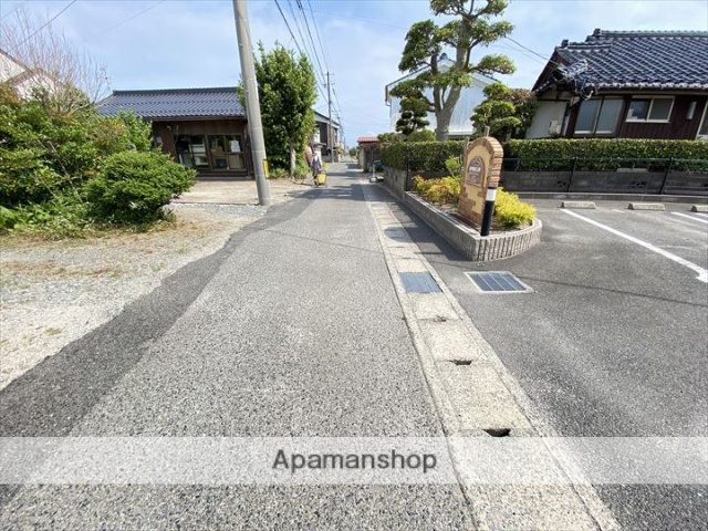 その他　前面道路（その他）まで0m