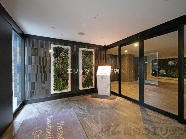 ロビー　エントランス