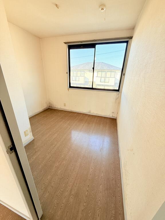 その他部屋・スペース　クリーニング前の写真となります。