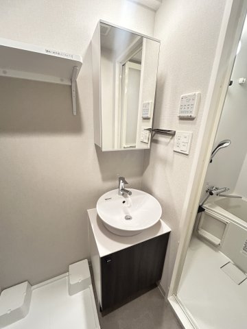 洗面設備　コンパクトで使いやすい洗面所