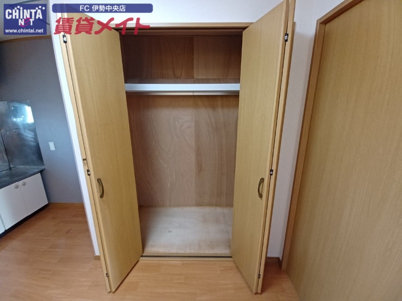 収納　同物件別部屋写真