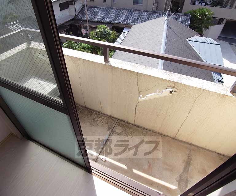 バルコニー　日当たりも良さそうですね。