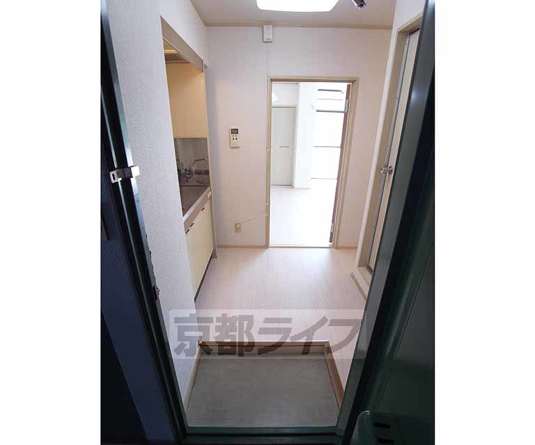 玄関　ゆったりとした玄関ですね。