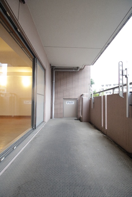 バルコニー　※別室の参考写真の為、現況優先です。