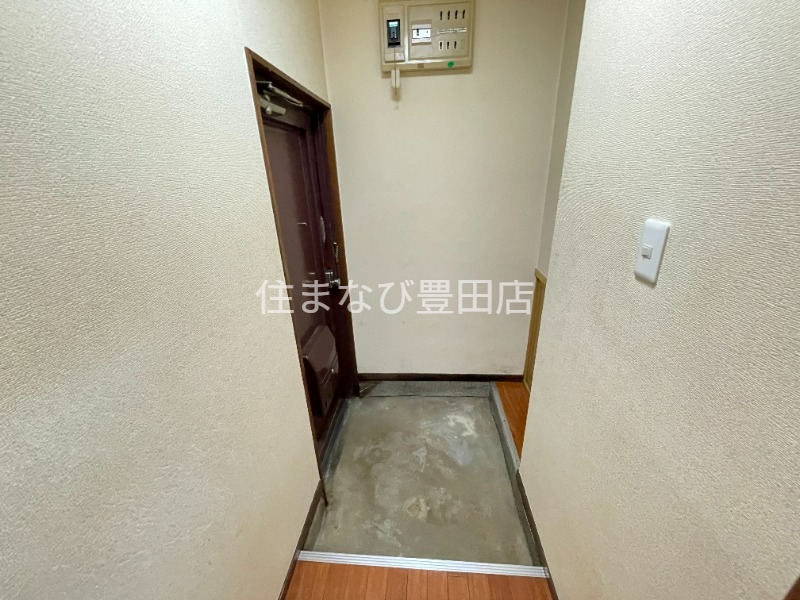 玄関　同型別部屋写真