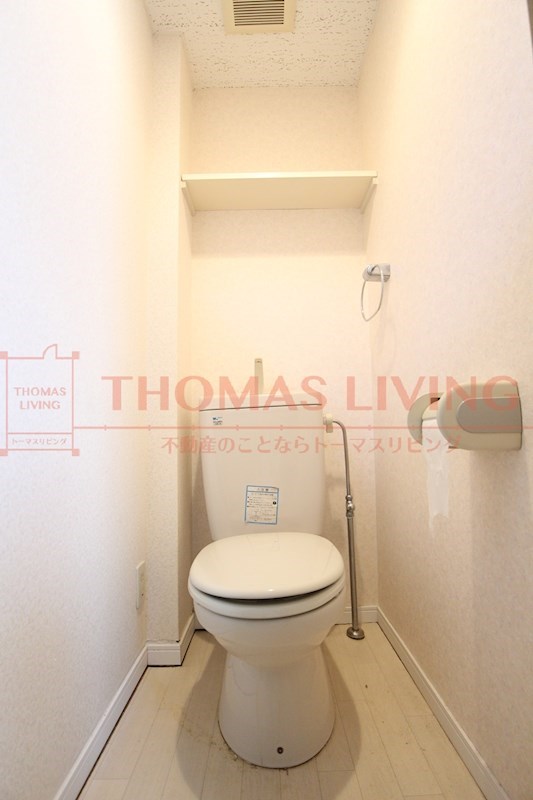 トイレ　バス・トイレは別タイプです。