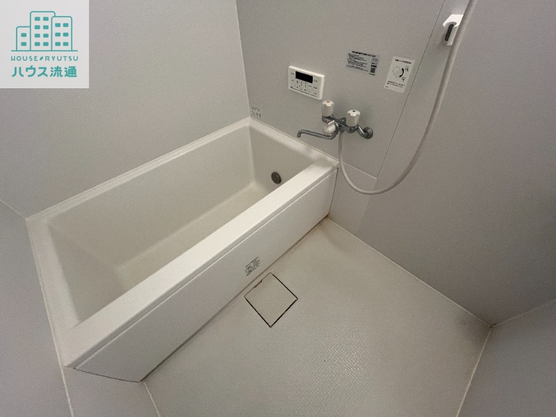 バス・シャワールーム　※同タイプ別号室のお写真です