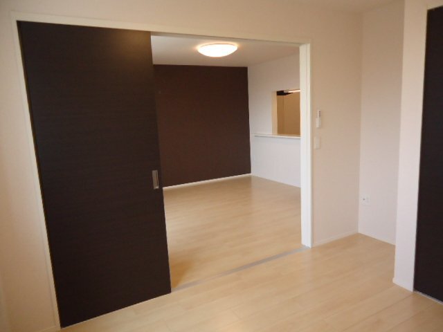 居室・リビング　室内