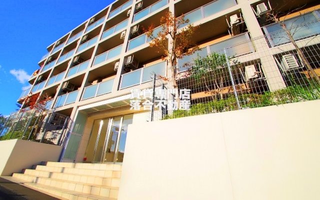 建物外観　しっかりとした建物♪