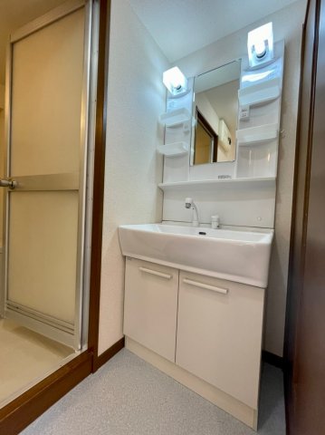 洗面設備　朝の身支度には欠かせない独立洗面化粧台