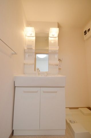 洗面設備　同一タイプ