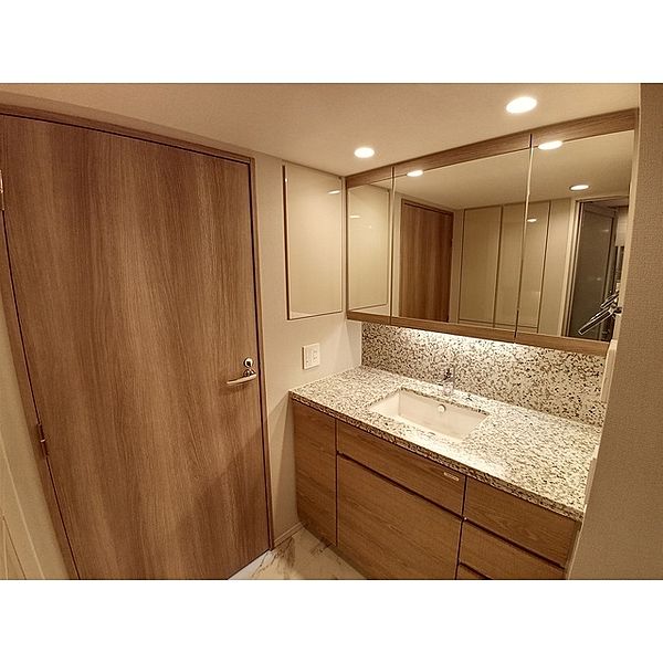 洗面設備　※参考写真のため内観についてはお問い合わせください※