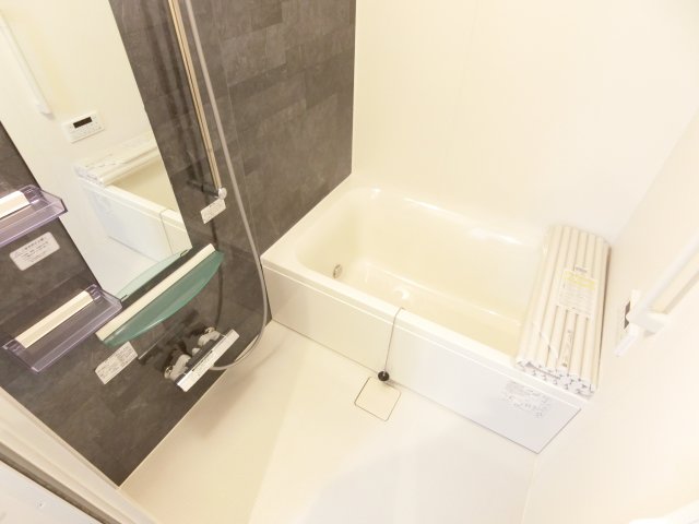 バス・シャワールーム　同物件別部屋イメージ写真
