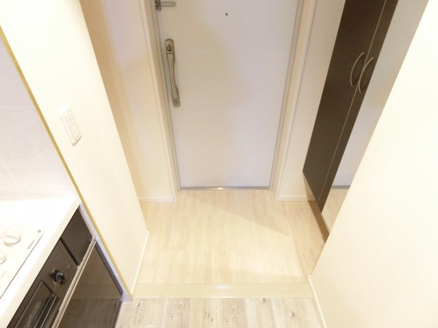 玄関　同物件別部屋イメージ写真