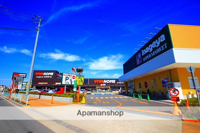 コンビニ　セブンイレブン（コンビニ）まで300m