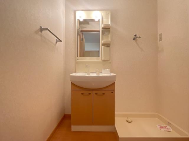 洗面設備　洗髪洗面化粧台