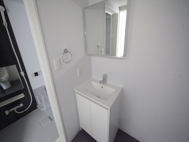 洗面設備　脱衣所　デザイン独立洗面台　室内洗濯機置き場