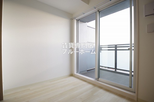 その他部屋・スペース　南西向きの明るい洋室！