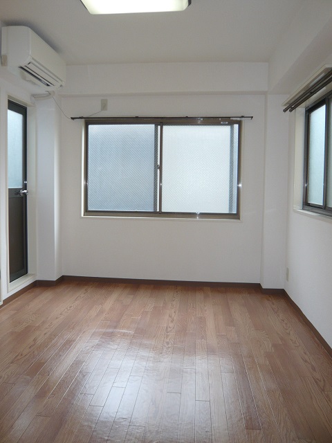 居室・リビング　洋室約６帖