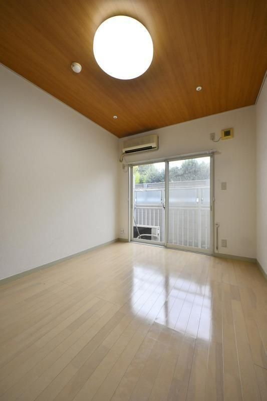 居室・リビング　★角部屋２面採光★