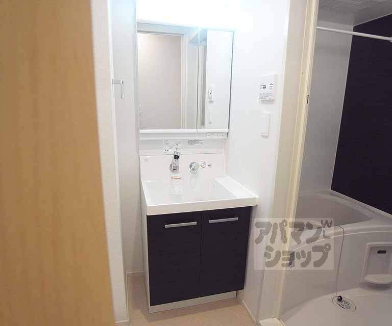 洗面設備　シャンプードレッサー