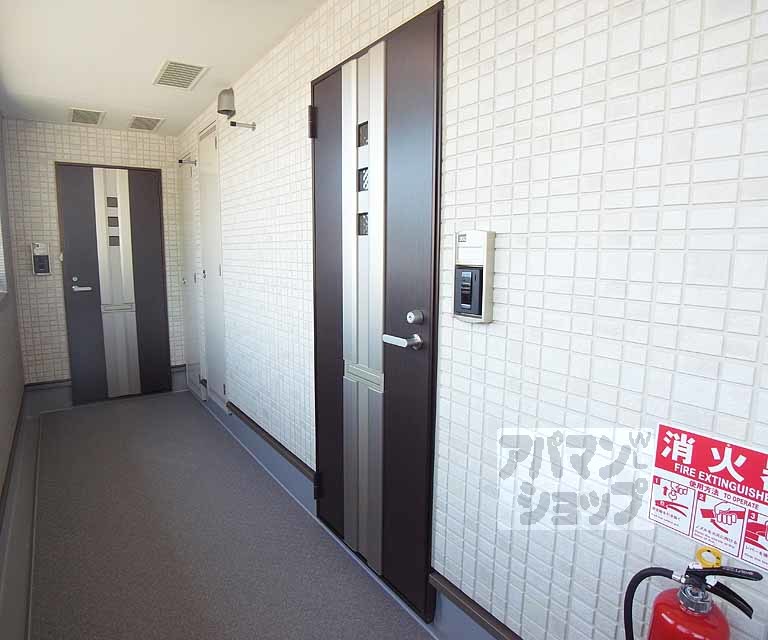 その他設備　玄関ドアです