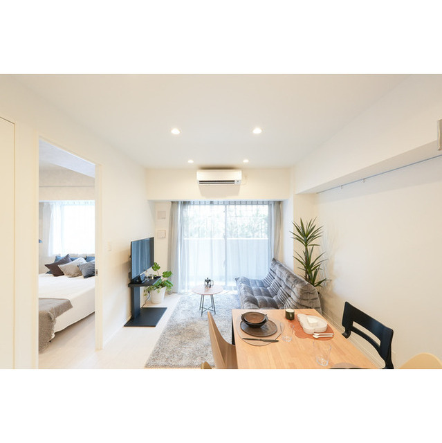 居室・リビング　【家具・家電の備え付けはありません】