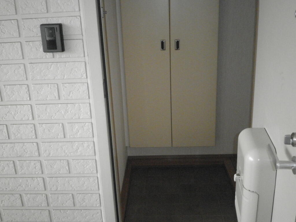 サイレンス高山IIの玄関写真