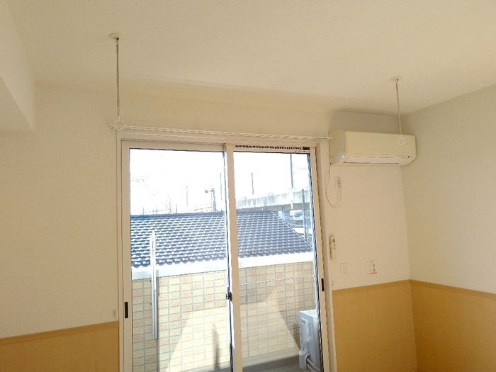 その他設備　室内物干付