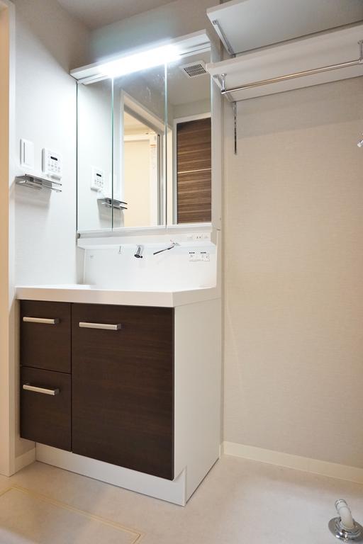 洗面設備　★シャンプードレッサー