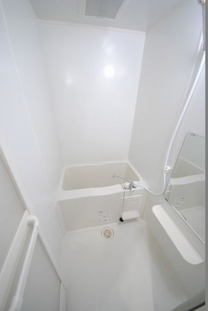 バス・シャワールーム　写真は３０１号室