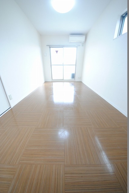 居室・リビング　写真は３０１号室