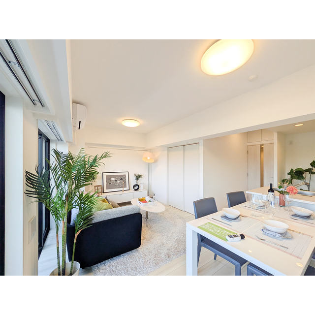 居室・リビング　【家具・家電の備え付けはありません】