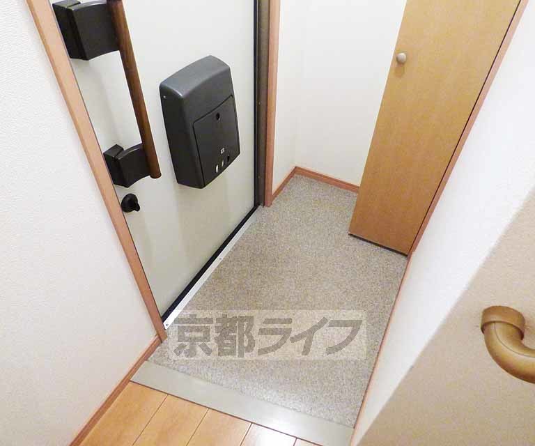 玄関　広々とした玄関です。