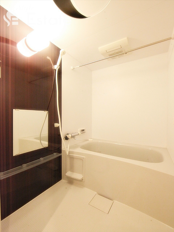 バス・シャワールーム　バスルーム