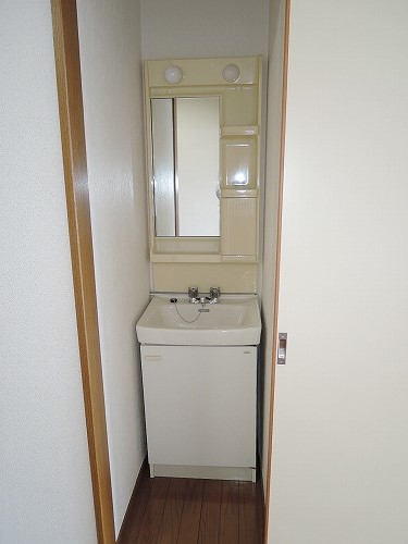 洗面設備　室内写真は別部屋です