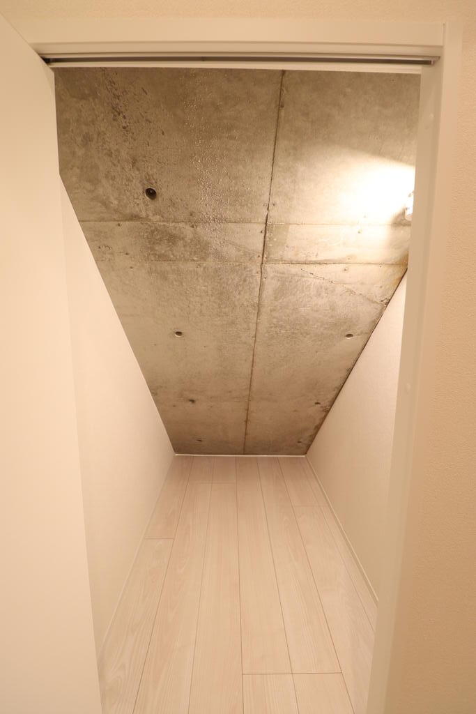 その他　階段下収納