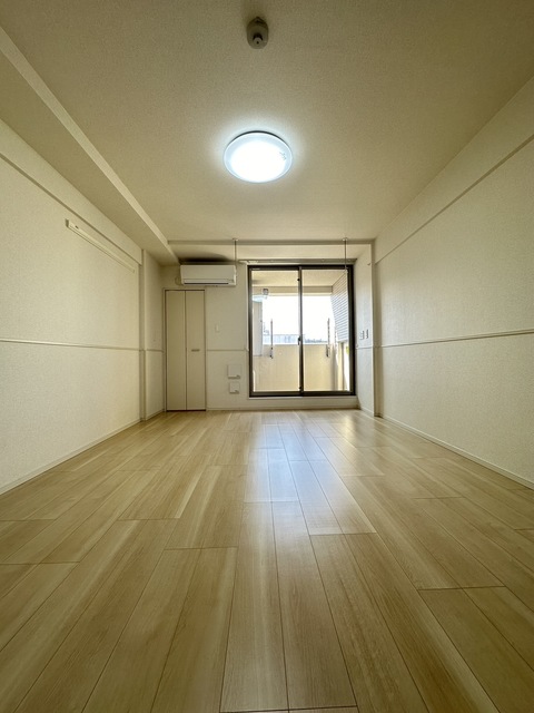 居室・リビング　別部屋参考写真です